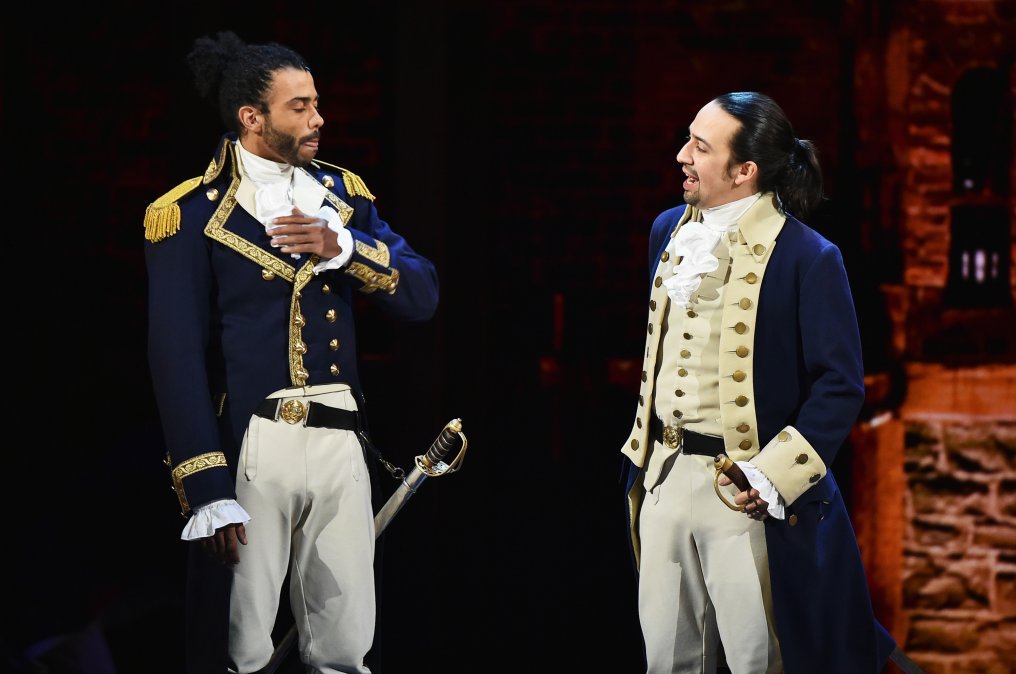 <b><i>Hamilton, el musical.</i></b>“></div>
<div id=