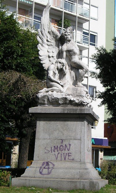 Monumento a Ramón Falcón. 