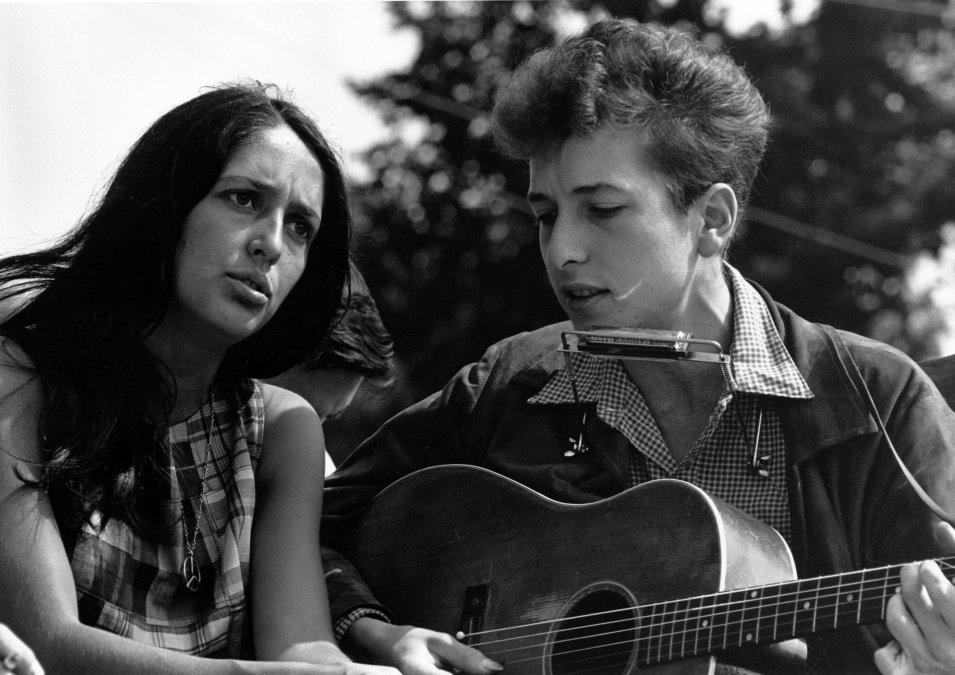 Joan Baez y Bob Dylan.