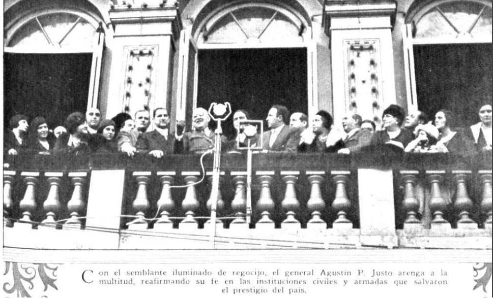 Agustín P. Justo arengando a la población desde el balcón de la Casa Rosada en 1930.