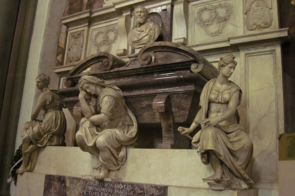 Tumba de Miguel Ángel en la Santa Croce, Florencia.