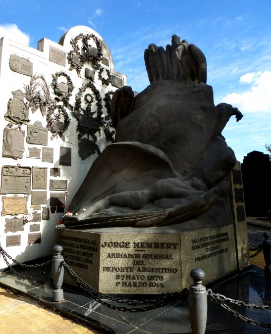 Sepulcro de Jorge Newbery en el Cementerio de la Chacarita.
