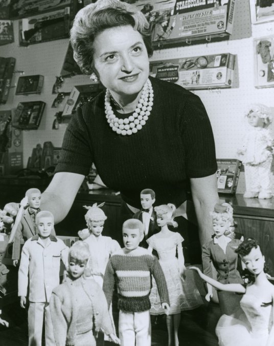Ruth Handler, la creadora de la muñeca más famosa del mundo.