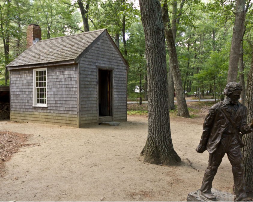 Replica de la cabaña de Thoreau en Walden Pond.