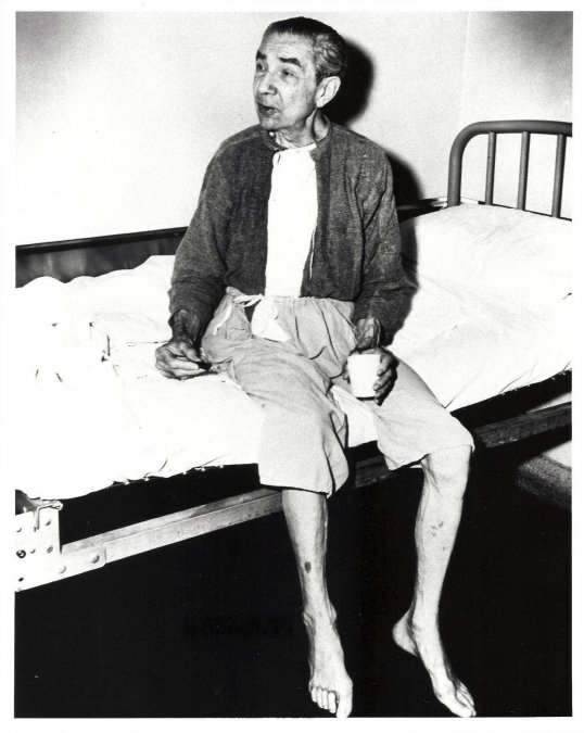 Lugosi en rehabilitación (1955).