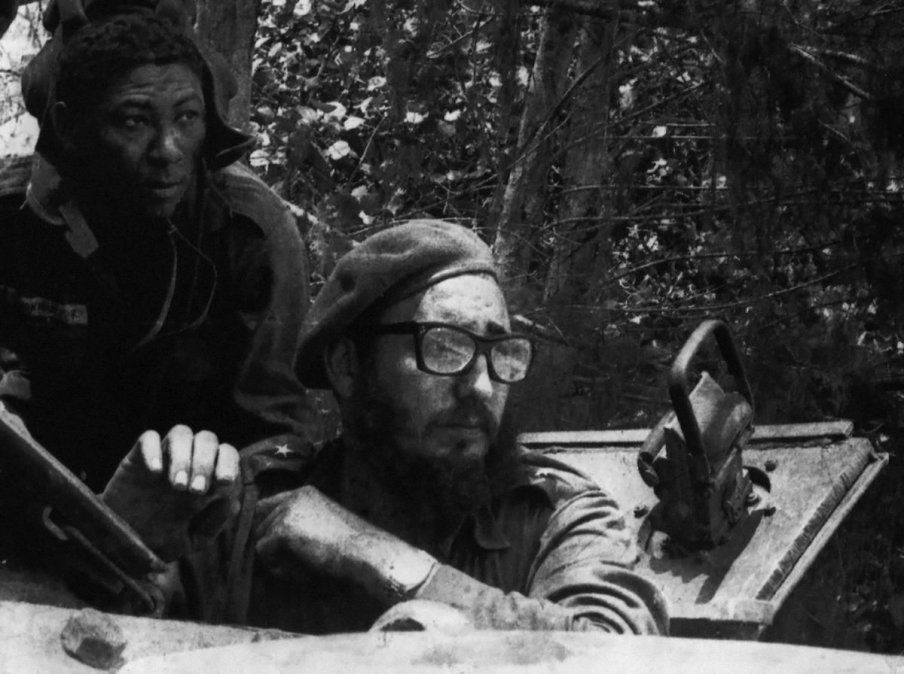 Fidel Castro en un tanque durante la invasión de Bahía de Cochinos en abril de 1961.