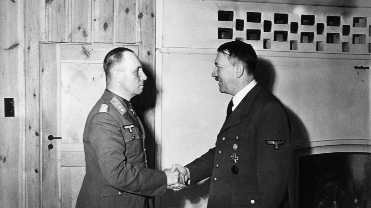 Erwin Rommel y Adolf Hitler.