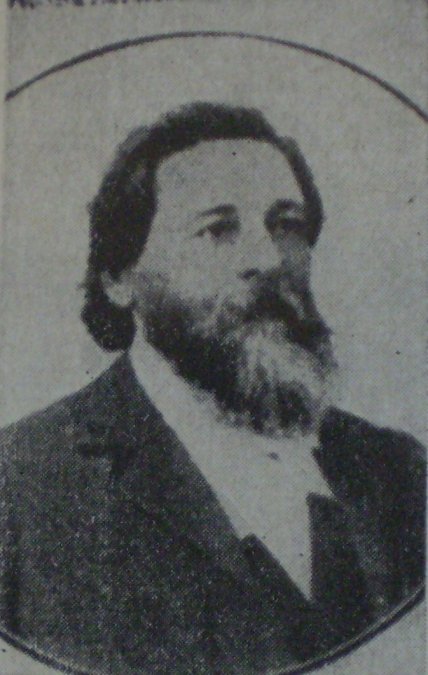 Rafael Hernández.