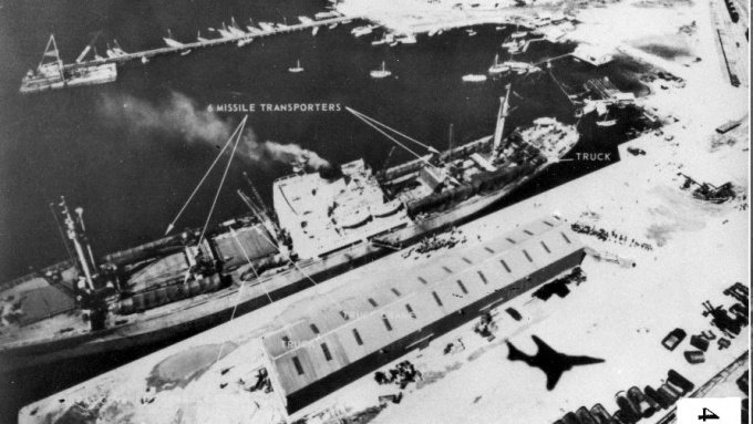 Un barco ruso cargado de misiles en Port Casilda, Cuba, el 6 de noviembre de 1962.