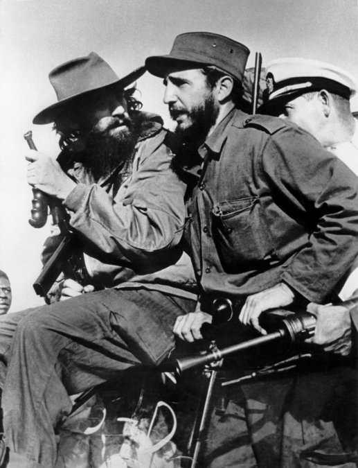 Fidel Castro junto a Camilo Cienfuegos entrando a La Habana tras derrocar al dictator Fulgencio Batista. 8 de enero de 1959.