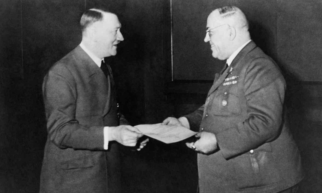 Hitler y Theo Morell. 