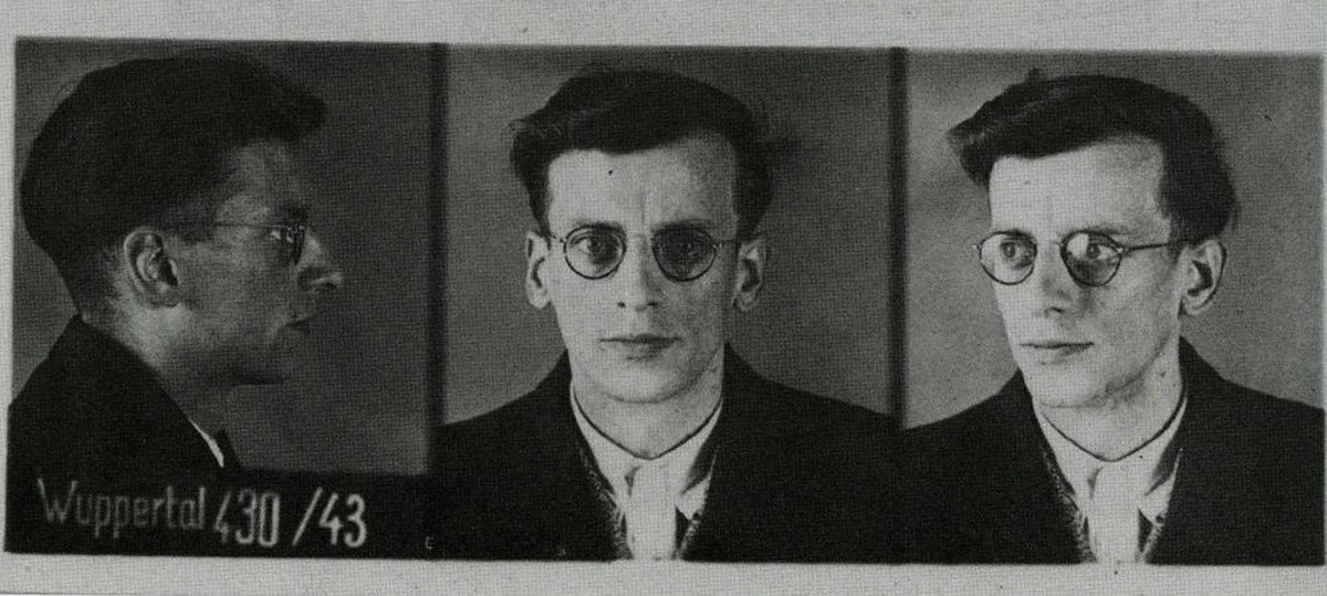 Ficha policial de la Gestapo de Helmut Hesse, joven pastor protestante y disidente. 