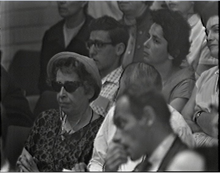 Hannah Arendt en el juicio a Eichmann. 