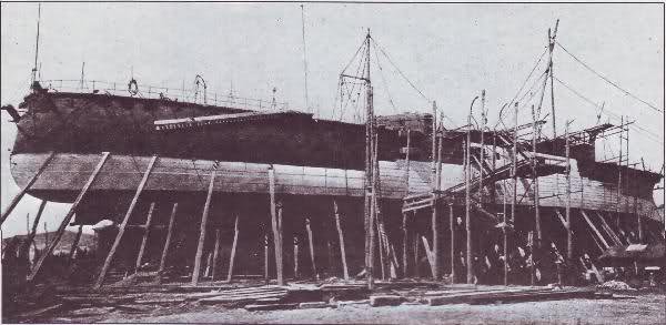 El crucero acorazado Mariano Moreno, futuro Nisshin, durante su construcción. Fuente: Foro de Todoavante.es.