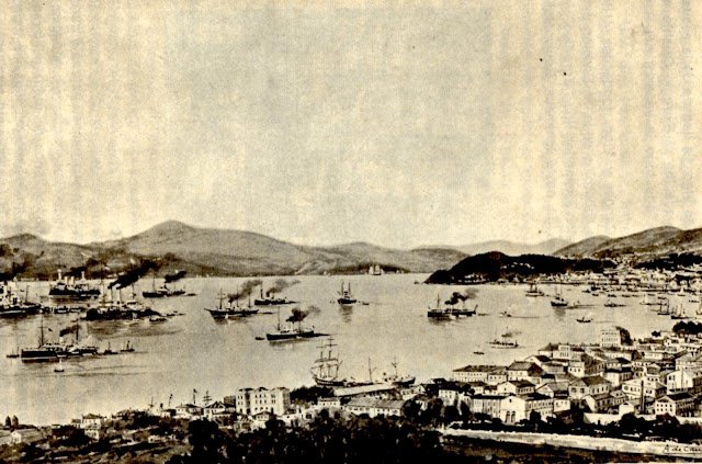 Flota rusa del Báltico fondeada en Vigo, en una escala antes de llegar a su trágico destino.