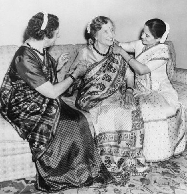 Helen vistiendo un Sari (vestido tradicional), Bombay, India, 1955