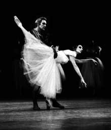 En 1992 durante el segundo acto de Giselle, con el bailarín Vladímir Vasiliev