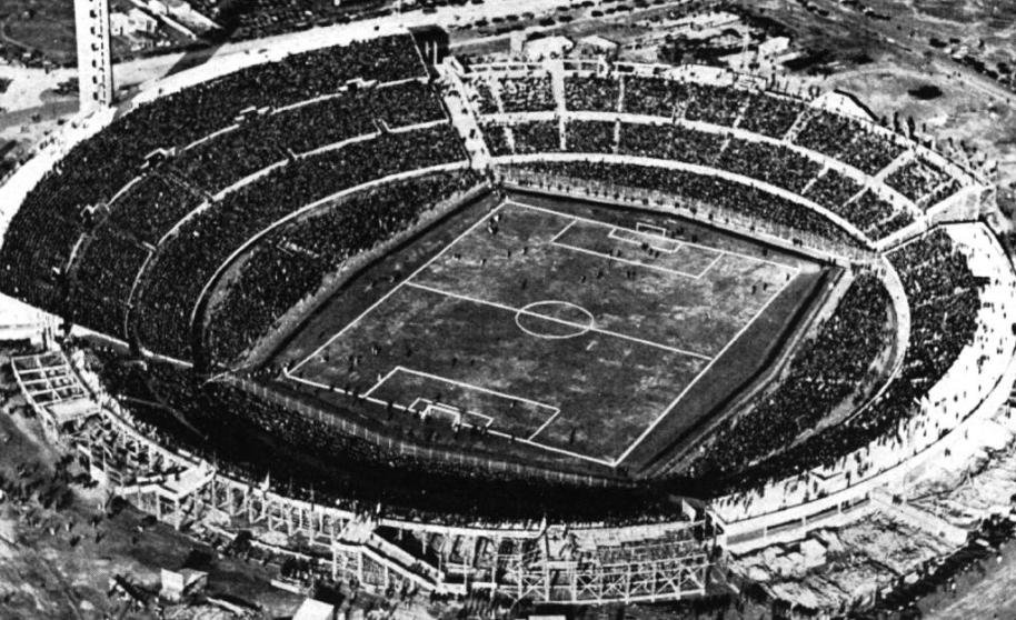 Foto del estadio Centenario en 1930