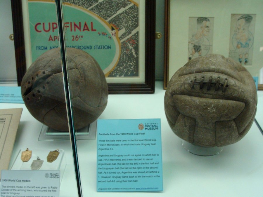 Balones con los que se disputó la final de la Copa Mundial de 1930
