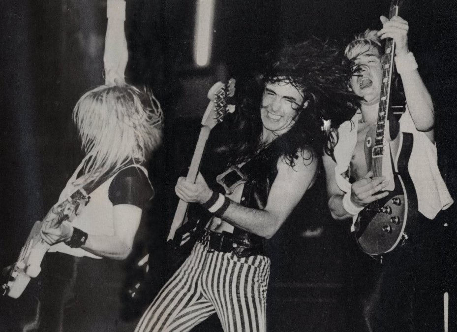 1981: Dave Murray (guitarra), Steve Harris (bajo) y Adrian Smith (guitarra).