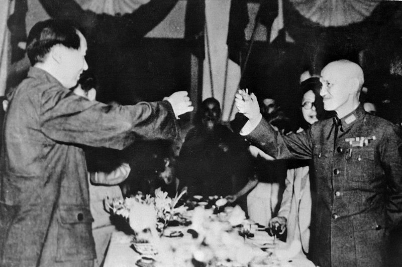 Mao y Chiang Kai-shek en 1945