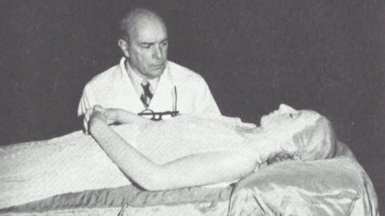 El cuerpo de Eva Duarte de Perón