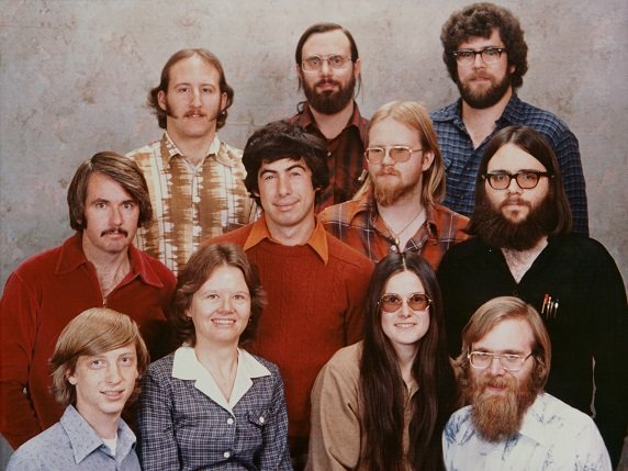 Staff de Microsoft para el año 1978, en orden de aparición de izquierda a  derecha: Steve Wood, Bob Wallace, Jim Lane, Bob O