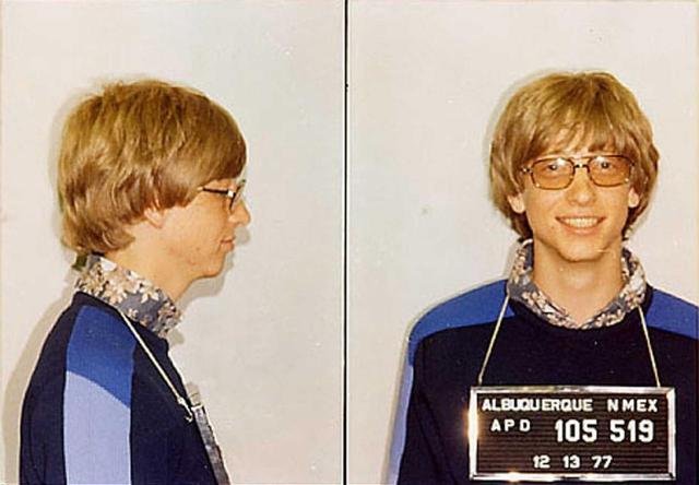 Bill en el momento de su detención por conducir a alta velocidad en el año 1977