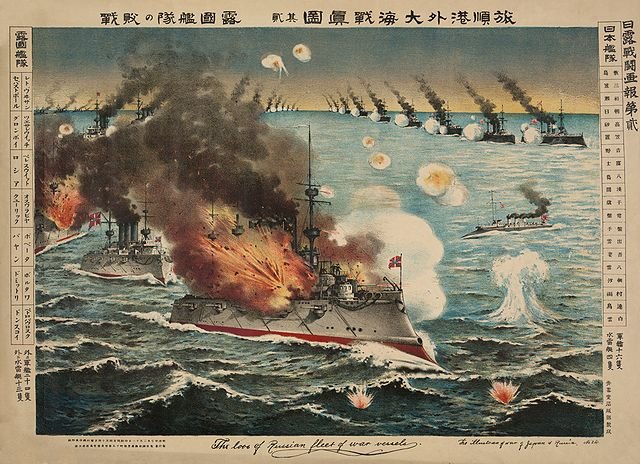 Las luchas navales también fueron decisivas. El conflicto empezó con un  ataque sorpresa sobre Port Arthur y terminó con la batalla Tshuhima. 
