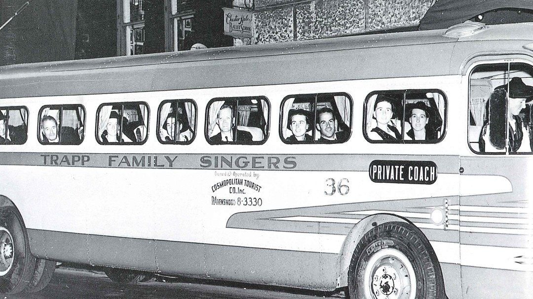 El autobús en el viajaba la familia durante sus giras
