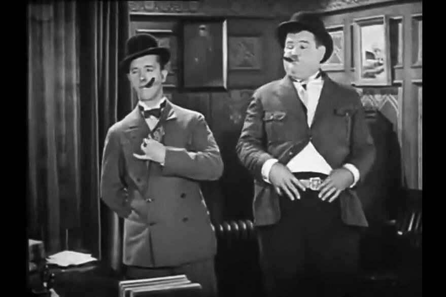 El popular dúo cómico en "Do Detectives Think?" (1927)