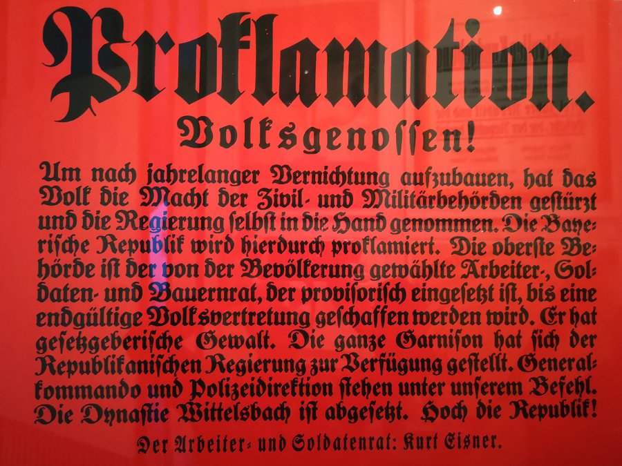 Cartel de la Proclamación de la República, en el Museo de la Ciudad