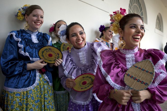 Las celebraciones del Cinco de Mayo son famosas en Estados  Unidos y tienen una connotación un tanto diferente, pues representan el  Día del Orgullo Latino y la identidad mexicana.