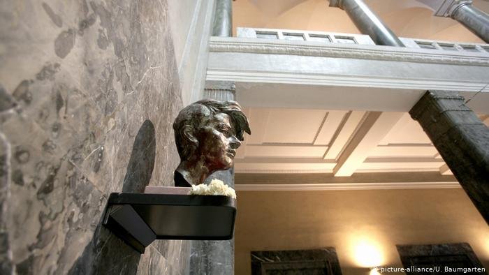 Busto de Sophie Scholl en la Universidad de Múnich, el lugar donde fue detenida en 1943.
