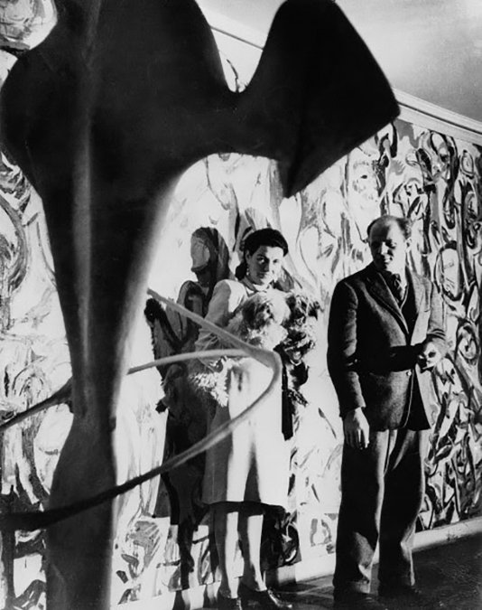Peggy Guggenheim y Jackson Pollock ante 