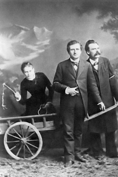 Salomé, Paul Rée y Nietzsche en una célebre fotografía.