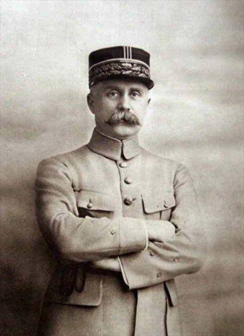 El general de división Philippe Pétain en 1914.