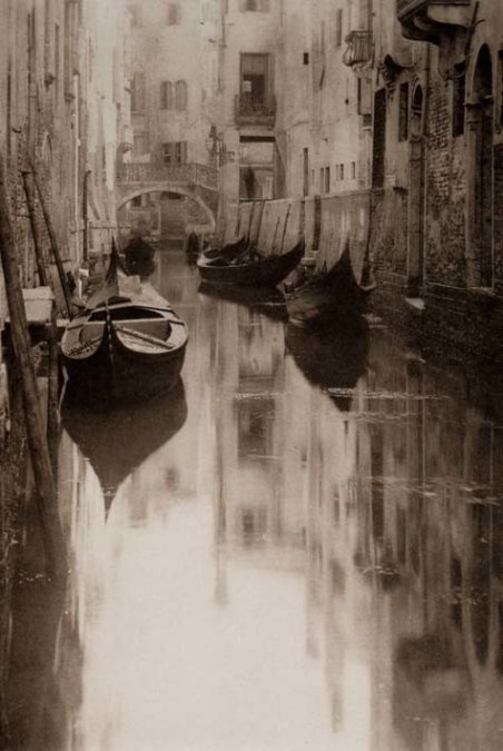  «Venetian Canal», de Alfred Stieglitz 