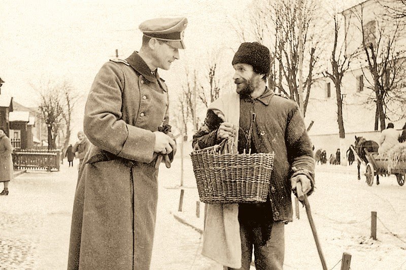 Wilm Hosenfeld (izquierda) junto a su amigo Joachim Prut, un antiguo  oficial polaco. Prut fue una de las personas que pidió la liberación de  Hosenfeld tras la guerra (Foto: Spiegel.de / Archivo privado de la familia Hosenfeld)