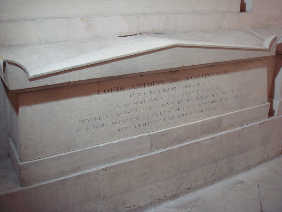 Tumba de Louis Antoine de Bougainville, en el Panteón.
