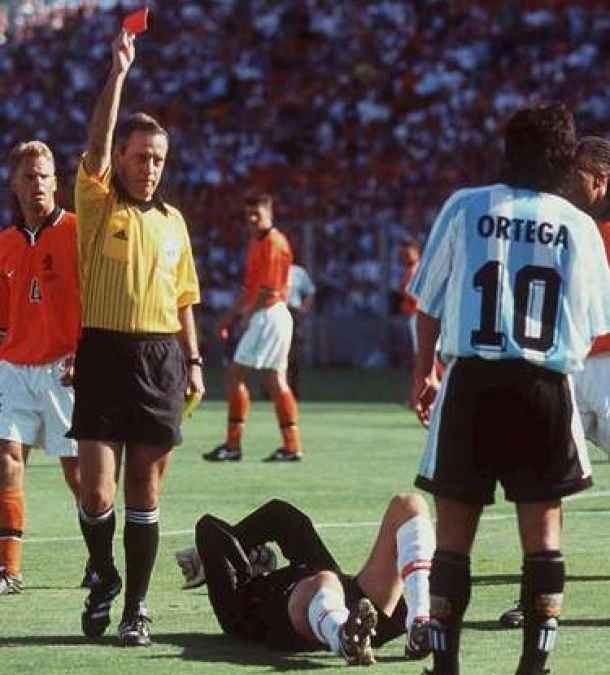 Mundial 1998: Argentina - Holanda, una irresponsabilidad que costó caro.