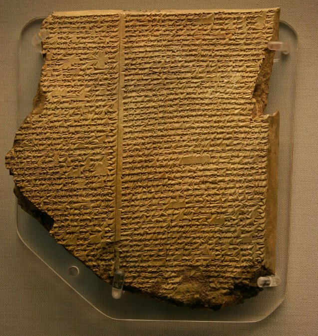 La tablilla sobre el diluvio de la epopeya de Gilgamesh, escrita en acadio (Museo Británico).