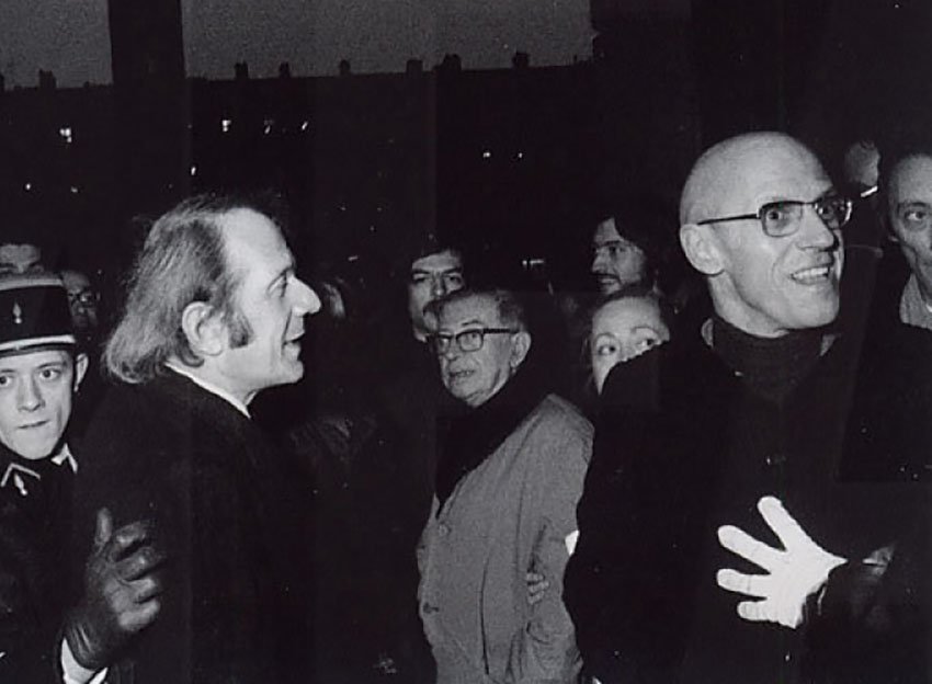  Deleuze, Foucault y Sartre en unas protestas en París, en 1979. Fotografía  de Elie Kagan.